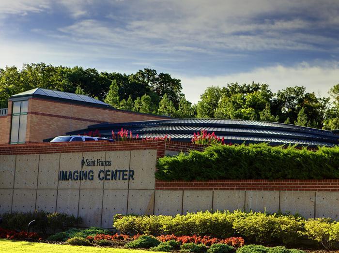 Exterior view of Saint Francis Imaging Center from 65th Avenue