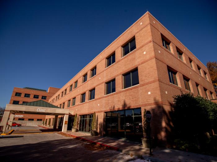 Exterior view of Laureate Outpatient Clinic building